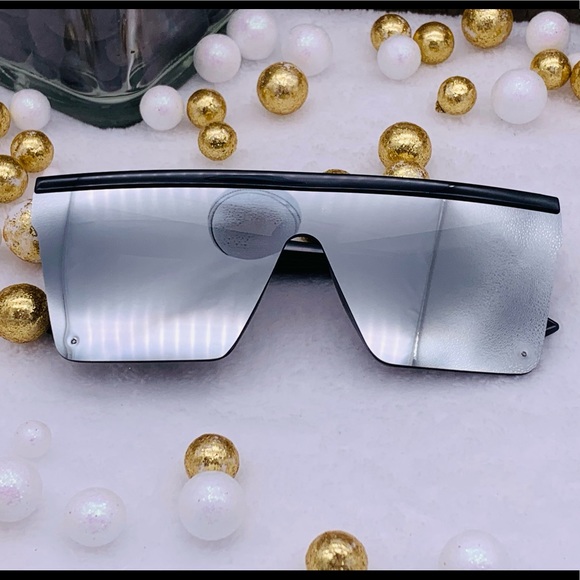 Retro Square Reflective Grey Sunglasses - Picture 6 of 13